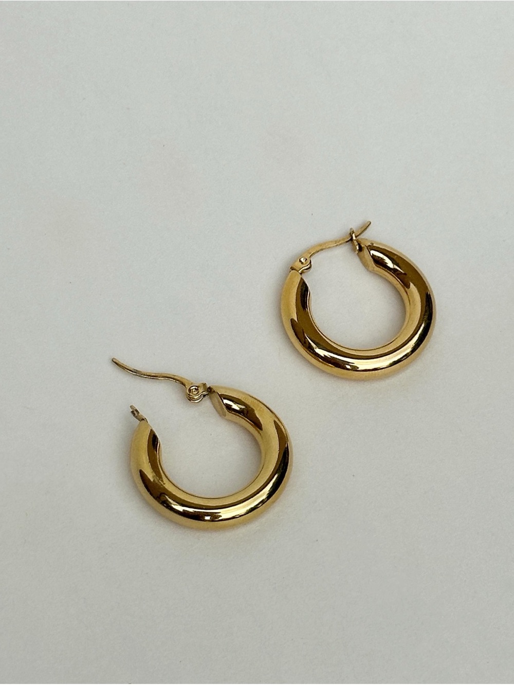 Classic hope earrings Q1055